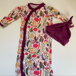 Magnetic me gown and hat set sleeper vegetables